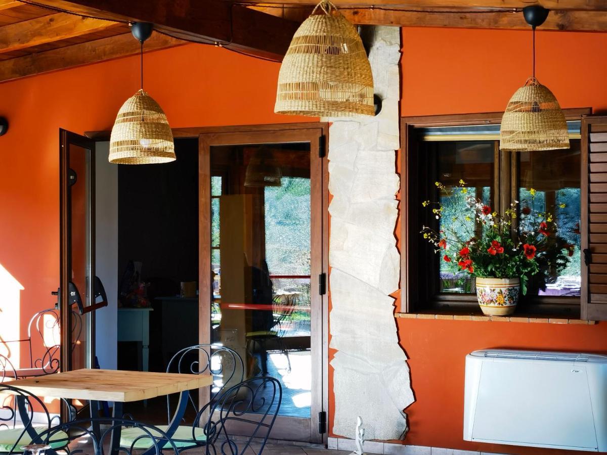 La Corte Degli Ulivi - Albergo Rurale Tresnuraghes Luaran gambar