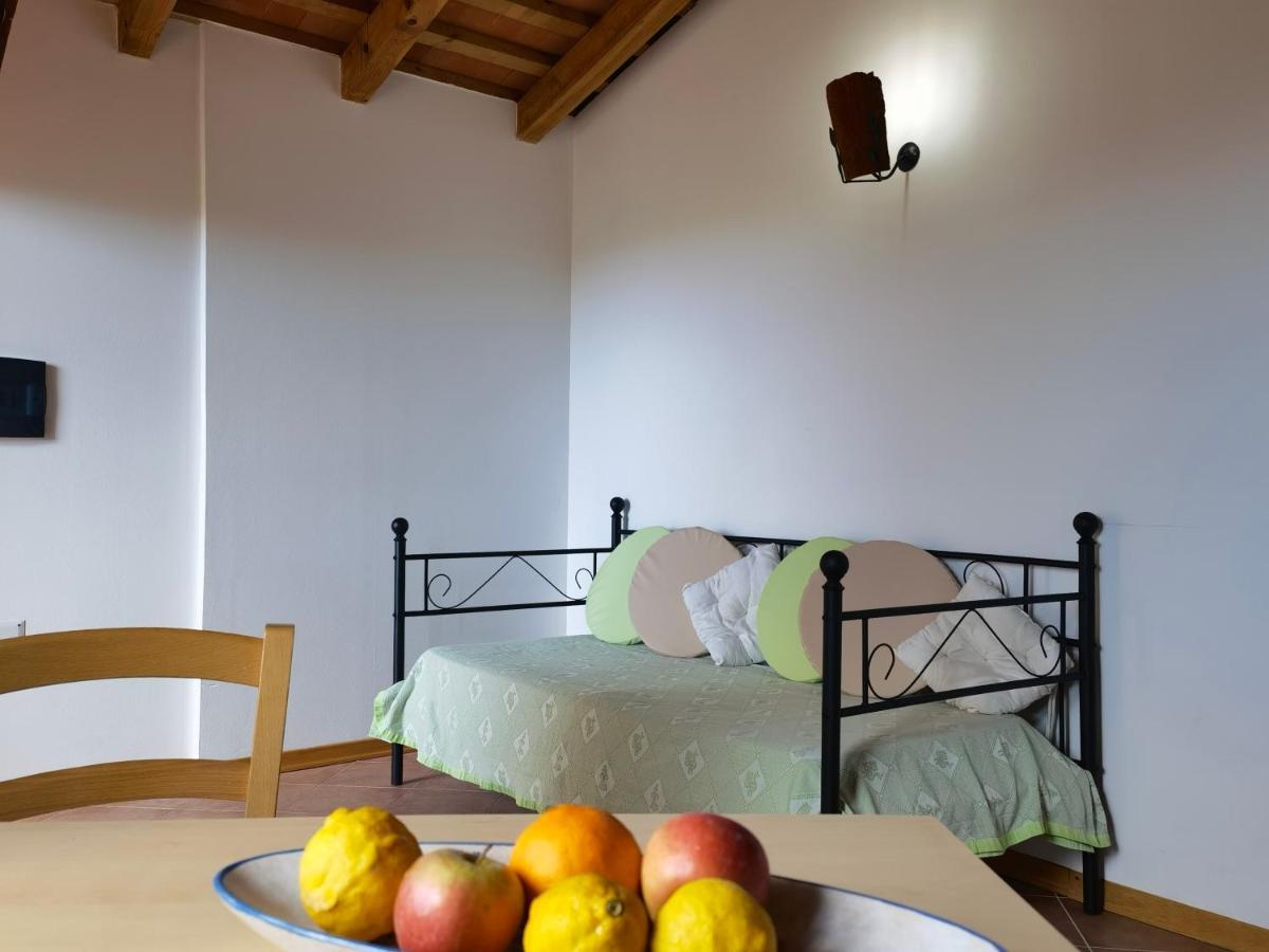La Corte Degli Ulivi - Albergo Rurale Tresnuraghes Luaran gambar