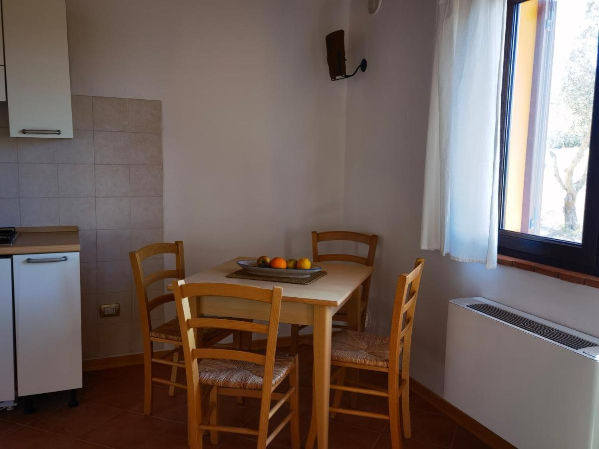 La Corte Degli Ulivi - Albergo Rurale Tresnuraghes Luaran gambar