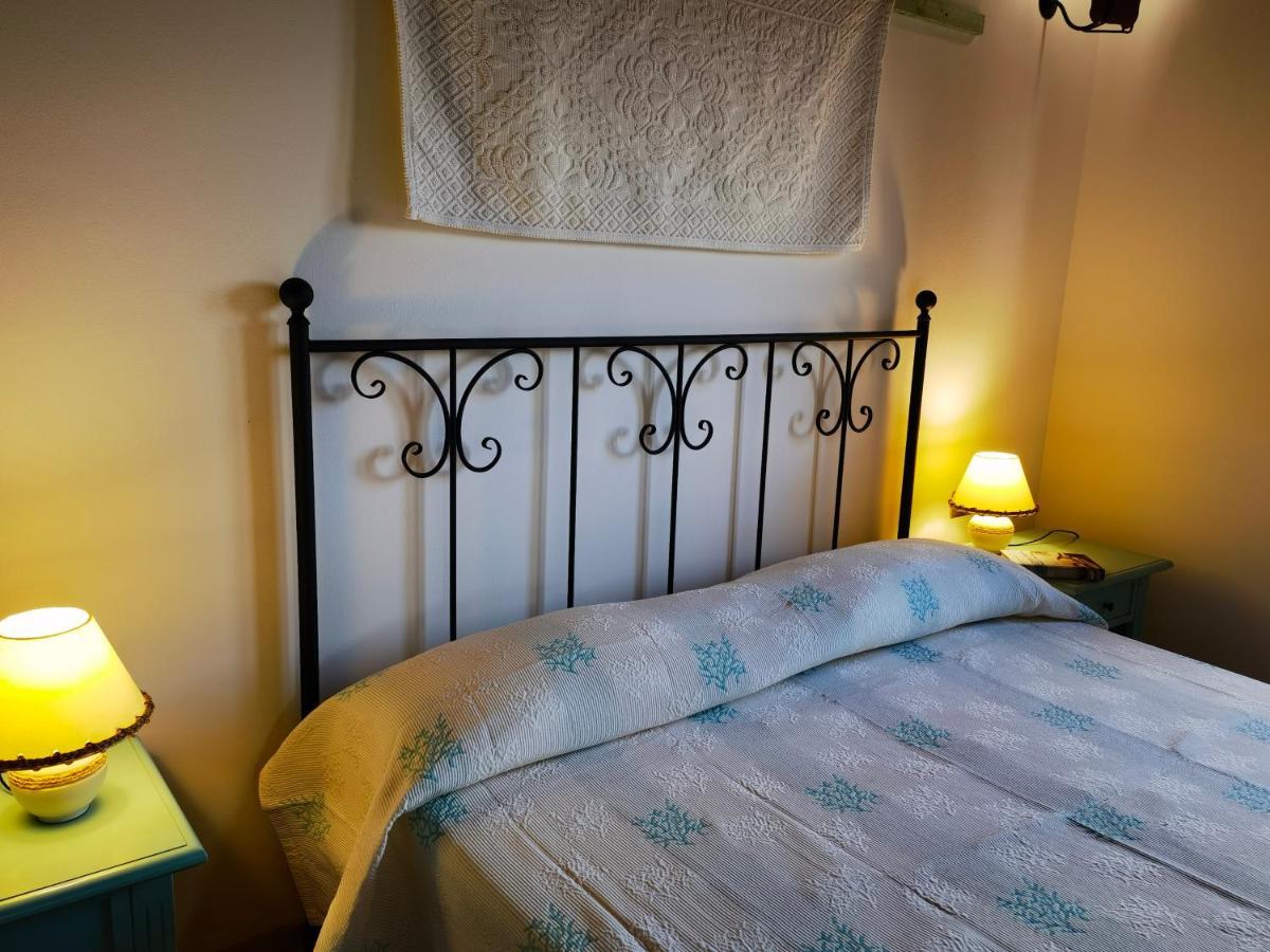 La Corte Degli Ulivi - Albergo Rurale Tresnuraghes Luaran gambar