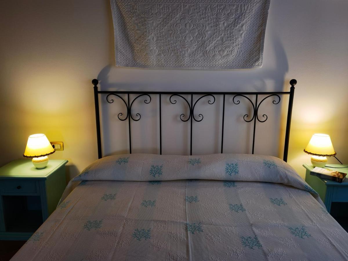 La Corte Degli Ulivi - Albergo Rurale Tresnuraghes Luaran gambar